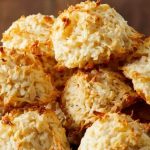 Coconut Macaroons - Easy & Chewy Recipe